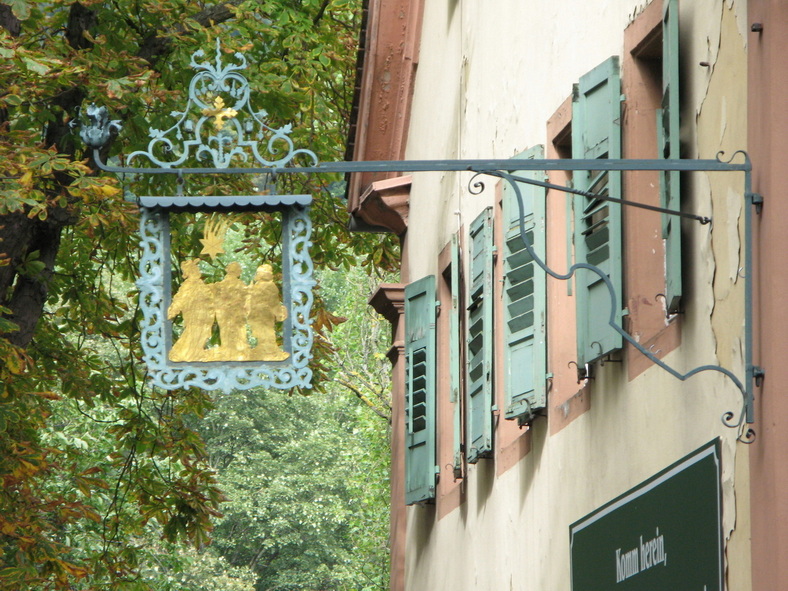 	Dreikönigshaus Wirtshausschild
